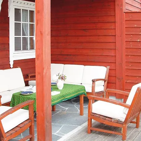 3 Bedroom Awesome In Hatlestrand